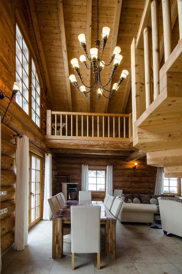Luxus-Ferienhaus Blockhaus Chalet Nr 2 Toplage Am Feldberg Mit Sauna, Outdoor-Hottub, Kamin Auf 1300M Uem Eksteriør billede