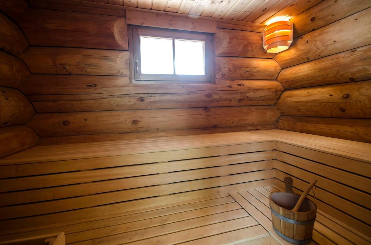 Luxus-Ferienhaus Blockhaus Chalet Nr 2 Toplage Am Feldberg Mit Sauna, Outdoor-Hottub, Kamin Auf 1300M Uem Eksteriør billede