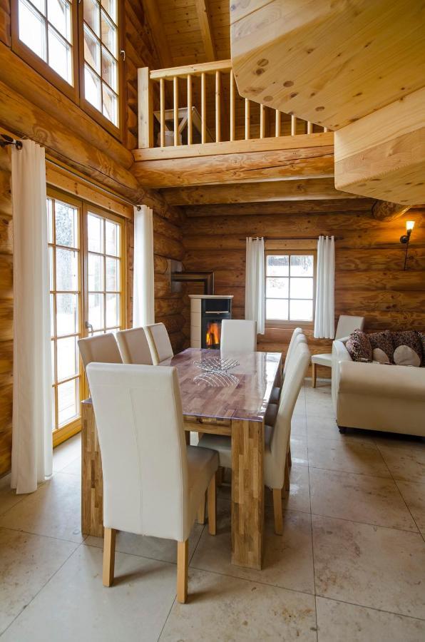 Luxus-Ferienhaus Blockhaus Chalet Nr 2 Toplage Am Feldberg Mit Sauna, Outdoor-Hottub, Kamin Auf 1300M Uem Eksteriør billede