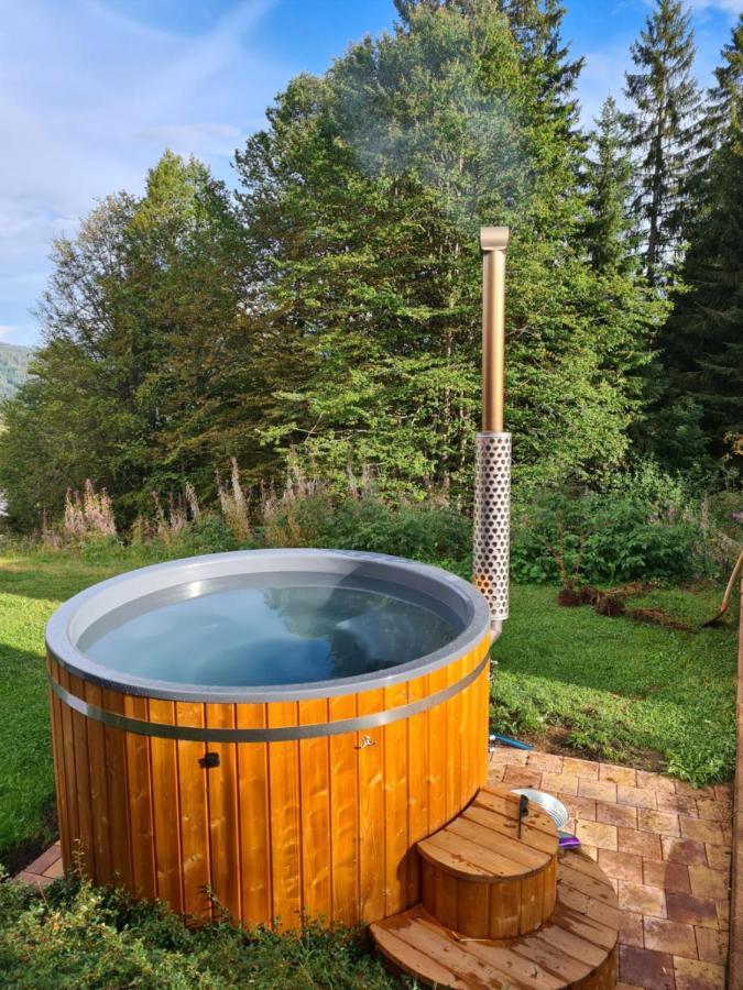 Luxus-Ferienhaus Blockhaus Chalet Nr 2 Toplage Am Feldberg Mit Sauna, Outdoor-Hottub, Kamin Auf 1300M Uem Eksteriør billede